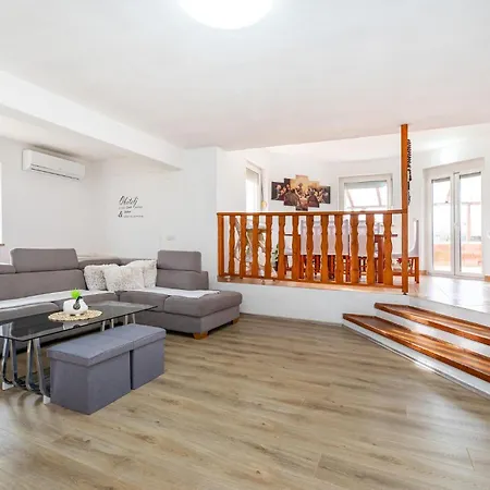 Сasa de vacaciones Cozy In With Kitchen